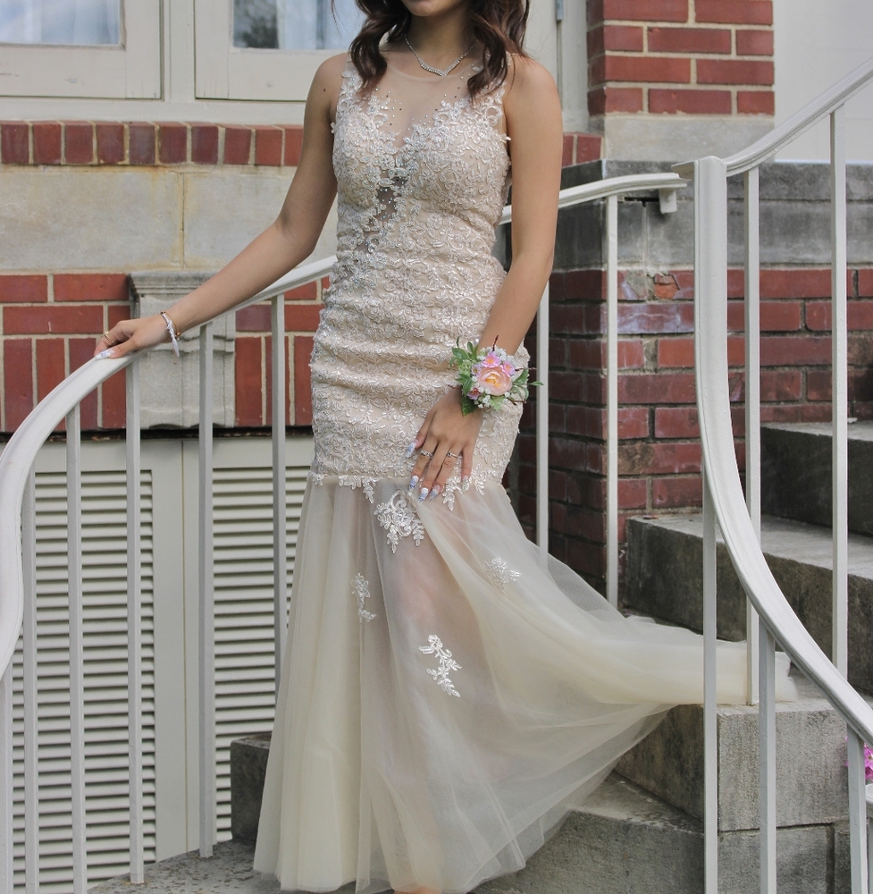 Cream Prom Dress with Elegant Silhouette